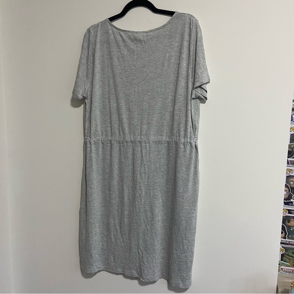 H&M - Gray Dress with Tie at Waist - Picture 2 of 4